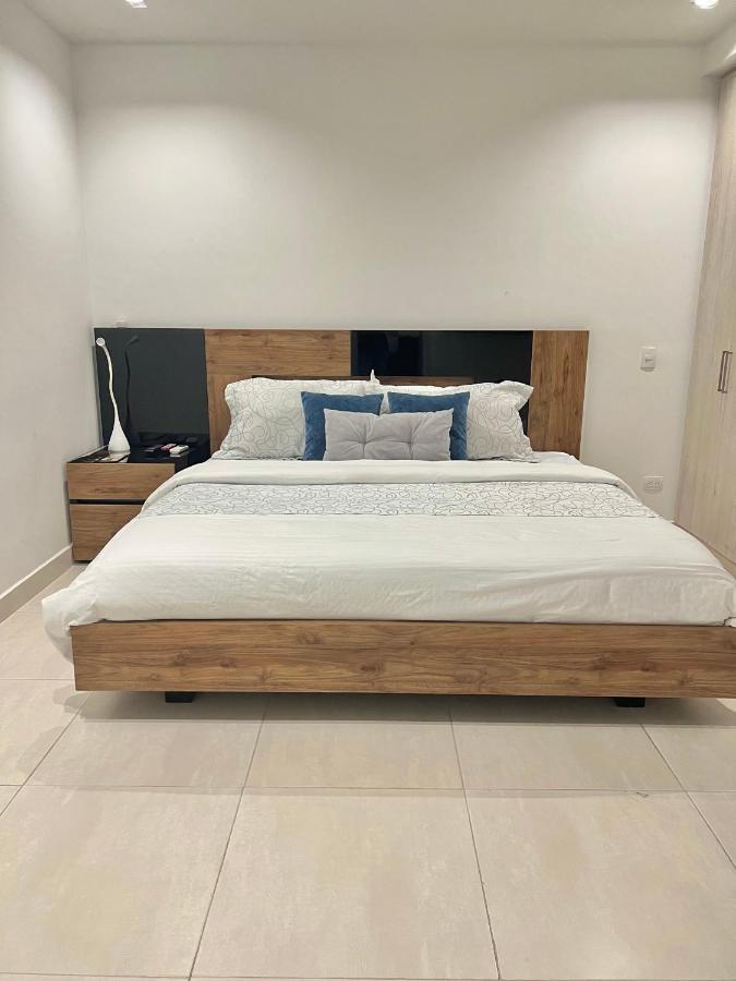 Apartamentos Loft Mikonos เปเรย์รา ภายนอก รูปภาพ
